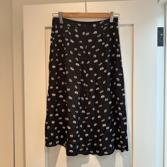 Wilfred silk slip skirt with daisy pattern - Picture 2 of 3